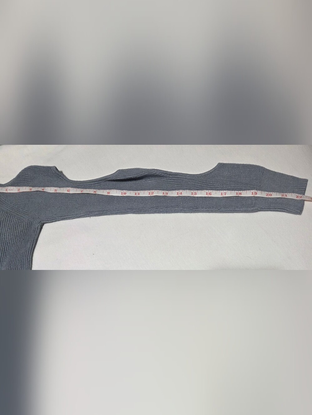 Hippie Rose Gray Cold Shoulder Cutout Sleeve Knit Sweater Women's L - Picture 8 of 8